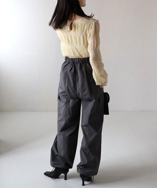 sakishimatokyo（サキシマトーキョー）の「シャーリングデザインブラウス（シャツ/ブラウス・レディース・ライトベージュ/ブラック・FREE）」の21枚目の写真