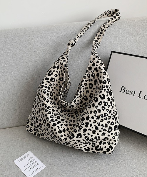 MYMOOD.（マイムード）の「【A4サイズ収納可】2WAYノットハンドル レオパードトートバッグ（トートバッグ・レディース・アイボリー/ブラウン・FREE）」の16枚目の写真