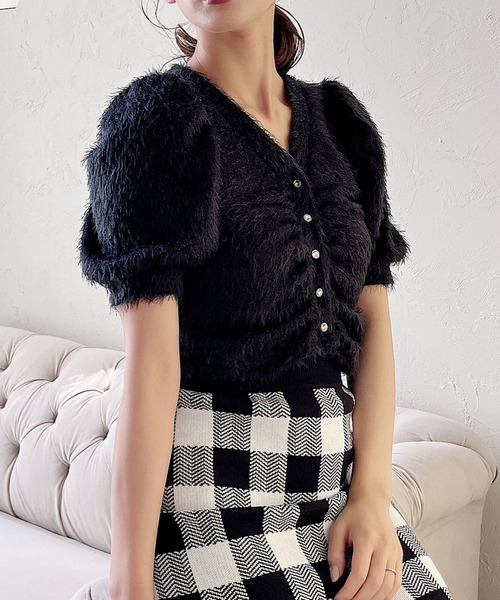 MIIA（ミーア）の「ふわふわシャーリングカーディガン（カーディガン/ボレロ・レディース・ブラック/ベージュ/オフホワイト・FREE）」の7枚目の写真