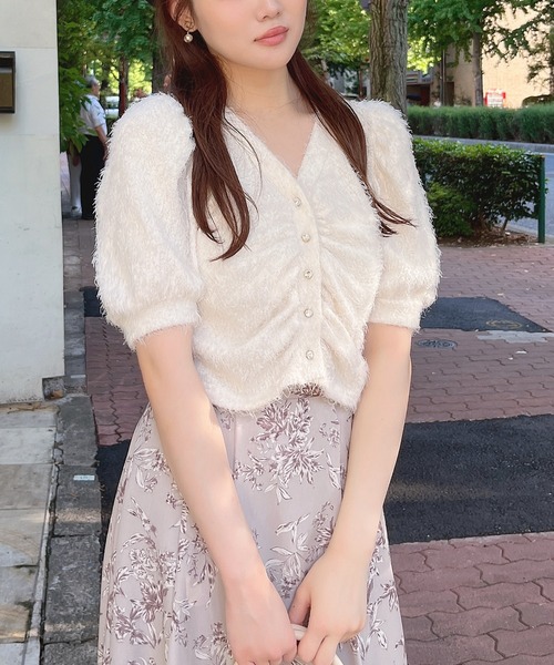 MIIA（ミーア）の「ふわふわシャーリングカーディガン（カーディガン/ボレロ・レディース・ブラック/ベージュ/オフホワイト・FREE）」の2枚目の写真