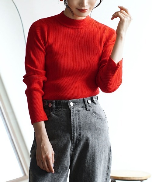 zootie（ズーティー）の「【新感覚のなめらかタッチ！】チクチクしない なめらかリブニット［ハイネック］（ニット/セーター・レディース・チャコール/ライトベージュ/杢グレー/ロイヤルブルー/ダークカーキ/レッド/ブラウン/アイボリー/ライトピンク/ブラック/イエロー系その他/ネイビー・L/LL/M）」の12枚目の写真