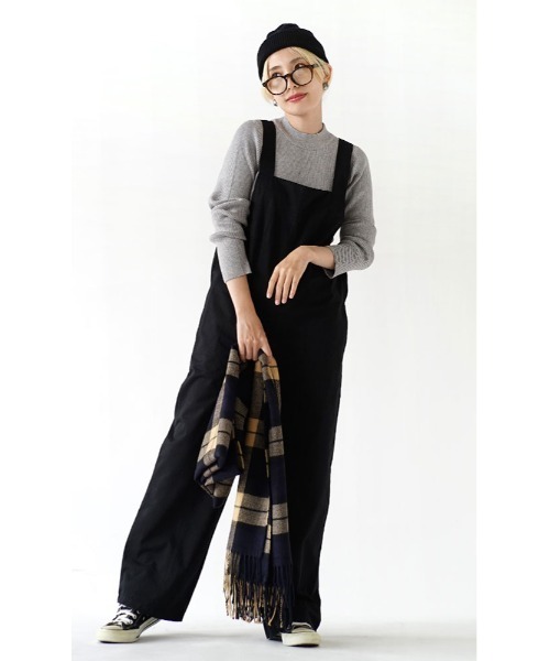 zootie（ズーティー）の「【新感覚のなめらかタッチ！】チクチクしない なめらかリブニット［ハイネック］（ニット/セーター・レディース・チャコール/ライトベージュ/杢グレー/ロイヤルブルー/ダークカーキ/レッド/ブラウン/アイボリー/ライトピンク/ブラック/イエロー系その他/ネイビー・L/LL/M）」の19枚目の写真