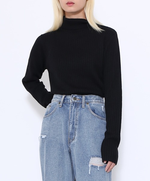 PUNYUS（プニュズ）の「タートルネックニット（ニット/セーター・レディース・ブラック/レッド/オフホワイト・3/2/4/1）」の2枚目の写真