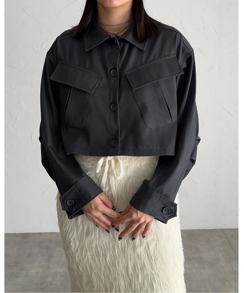 minsobi短丈シャツジャケットブラック クロップドジャケット minsobi（ミンソビ）の「クロップドMA-1 ミリタリージャケット