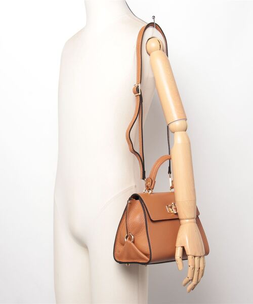 【極美品】 DIANA かごバッグ 2way レザー バンブー ターンロック 極美品】 DIANA かごバッグ 2way レザー バンブー ターンロック