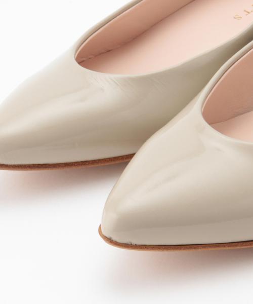 BEAMS LIGHTS Women's（ビームスライツ ウィメンズ）の「BEAMS LIGHTS / エナメルレザー ウェッジパンプス（パンプス・レディース・シルバー/ベージュ/ブラック・23.0cm/24.0cm/22.5cm/24.5cm/23.5cm）」の5枚目の写真