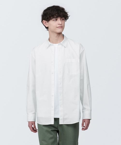 無印良品（ムジルシリョウヒン）の「紳士　洗いざらしブロード長袖シャツ（シャツ/ブラウス・メンズ・ライトグリーン系1/ホワイト/ブルー系5/グレー系その他2/ホワイト系2/ライトピンク/ブラック/ブルー/ライトイエロー・XS/XL/M/S/L）」の2枚目の写真