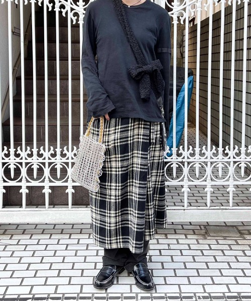 Casselini(キャセリーニ)の「Casselini(キャセリーニ)スカラップビーズバック(ハンドバッグ・レディース・アイボリー/ブラック/シルバー/ピンク・FREE)」の10枚目の写真