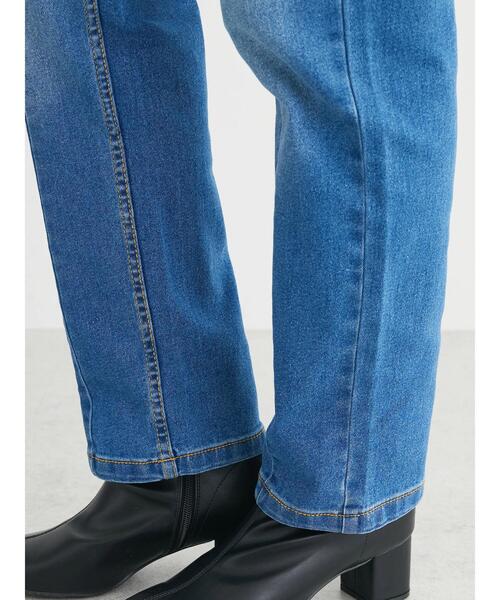 Green　Parks（グリーンパークス）の「GUMストレッチセンター切替テーパードデニムパンツ（デニムパンツ・レディース・ライトブルー/ブルー・L/M）」の9枚目の写真