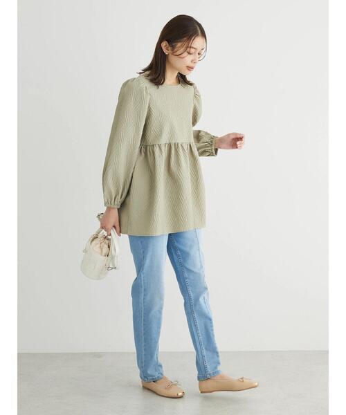 Green　Parks（グリーンパークス）の「GUMストレッチセンター切替テーパードデニムパンツ（デニムパンツ・レディース・ライトブルー/ブルー・L/M）」の13枚目の写真