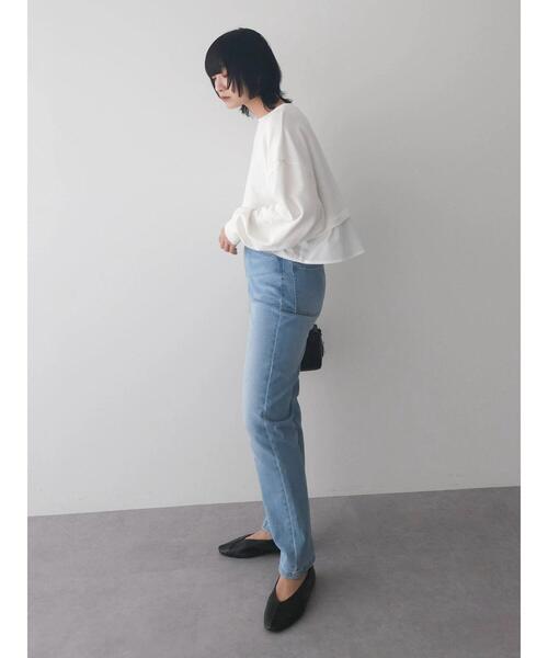 Green　Parks（グリーンパークス）の「GUMストレッチセンター切替テーパードデニムパンツ（デニムパンツ・レディース・ライトブルー/ブルー・L/M）」の3枚目の写真