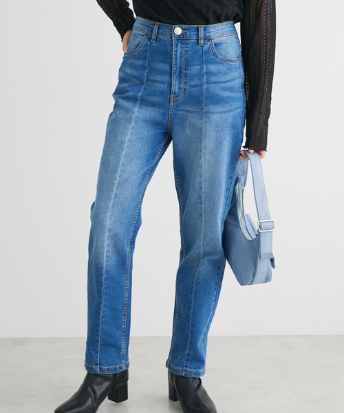 Green　Parks（グリーンパークス）の「GUMストレッチセンター切替テーパードデニムパンツ（デニムパンツ・レディース・ライトブルー/ブルー・L/M）」の2枚目の写真