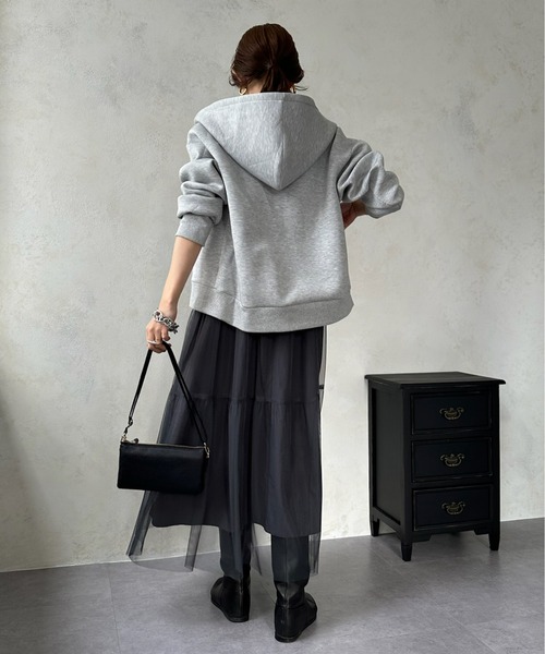 DouDou（ドゥドゥ）の「【WEB限定】チュールティアードキャミワンピース（ワンピース・レディース・ブラック/チャコールグレー・FREE）」の15枚目の写真