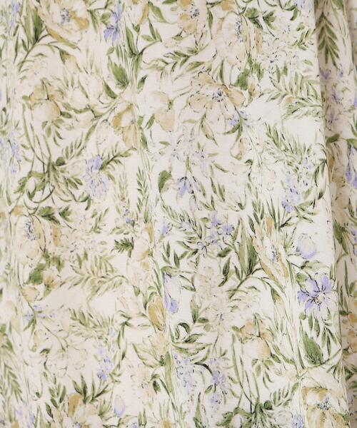 DRESSTERIOR（ドレステリア）の「【洗える/大人フェミニン】イペカフラワープリントボリュームスリーブブラウス（シャツ/ブラウス・レディース・ホワイト系3/チャコール・38/36/34）」の18枚目の写真