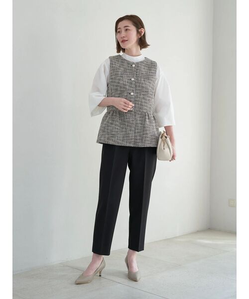 YECCA VECCA（イェッカヴェッカ）の「タックテーパードパンツ（その他パンツ・レディース・ライトベージュ/ブラック・M/S）」の19枚目の写真