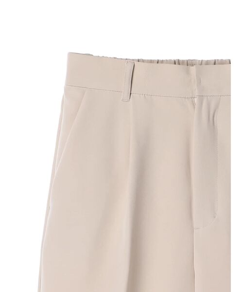 YECCA VECCA（イェッカヴェッカ）の「タックテーパードパンツ（その他パンツ・レディース・ライトベージュ/ブラック・M/S）」の4枚目の写真