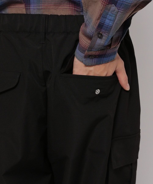 niko and...(ニコアンド)の「リップストップカーゴパンツ(カーゴパンツ・メンズ・オフホワイト/カーキ/ブラック・MEDIUM/LARGE)」の11枚目の写真