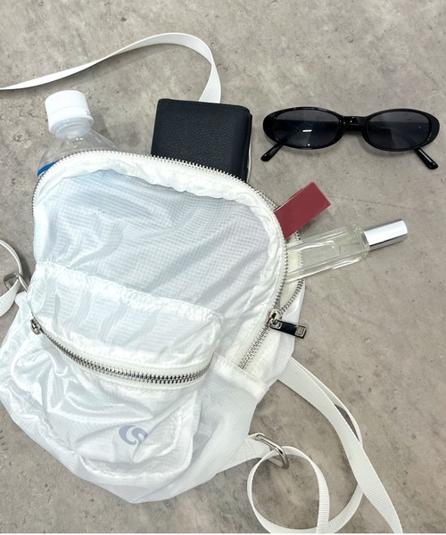 WHO'S WHO gallery（フーズフーギャラリー）の「【SLOPPY/スロッピー】ミニミニリュック（バックパック/リュック・レディース・ブラック/ライトグレー/オフホワイト/ミント/シルバー/ブラック系その他・FREE）」の8枚目の写真