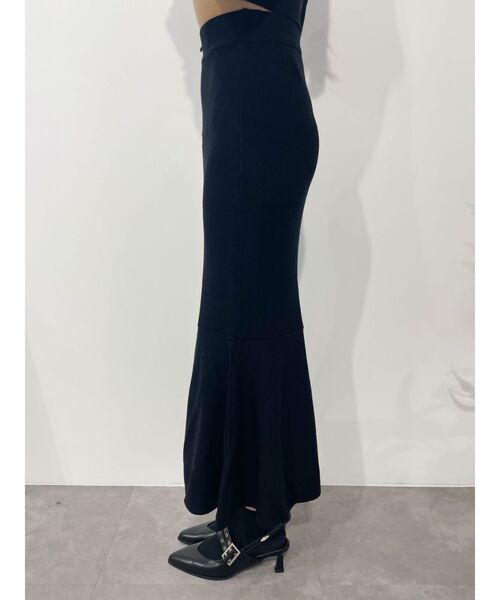 EATME(イートミー)の「ローズボタンマーメイドスカート(セットアップ可能)(スカート・レディース・ブラック・FREE)」の4枚目の写真