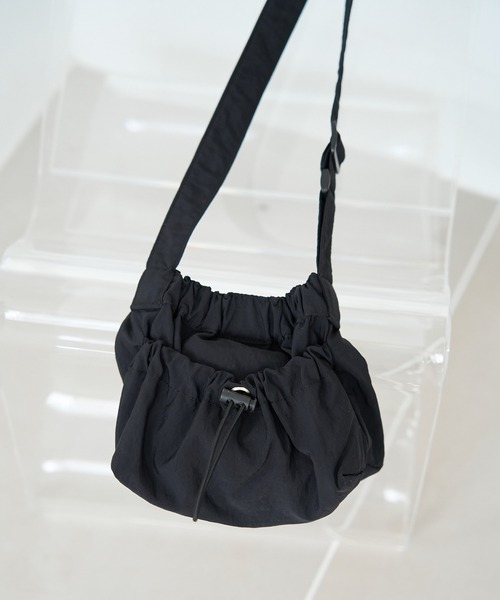 ROPE' PICNIC（ロペピクニック）の「撥水加工/サイドドロストポケットミニショルダーバッグ（ショルダーバッグ・レディース・ブラック/ラベンダー/キナリ/ライトグリーン・FREE）」の3枚目の写真