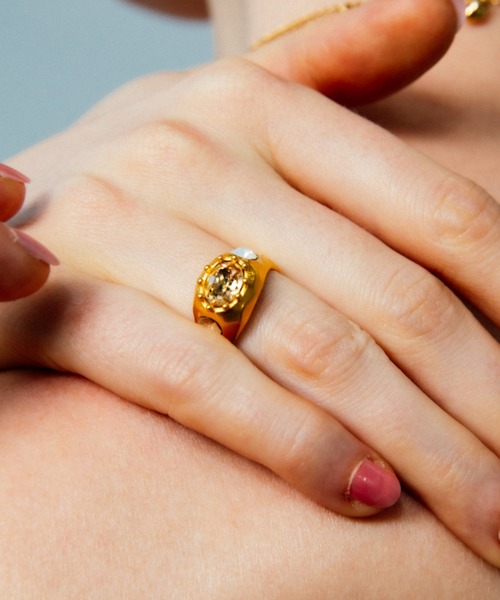 whim(ウィム)の「【NEW】Big Stone Embed Ring(リング・レディース・ゴールド/シルバー/シルバー系その他/ゴールド系その他・#9/#13)」の4枚目の写真