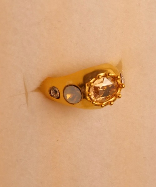 whim(ウィム)の「【NEW】Big Stone Embed Ring(リング・レディース・ゴールド/シルバー/シルバー系その他/ゴールド系その他・#9/#13)」の12枚目の写真