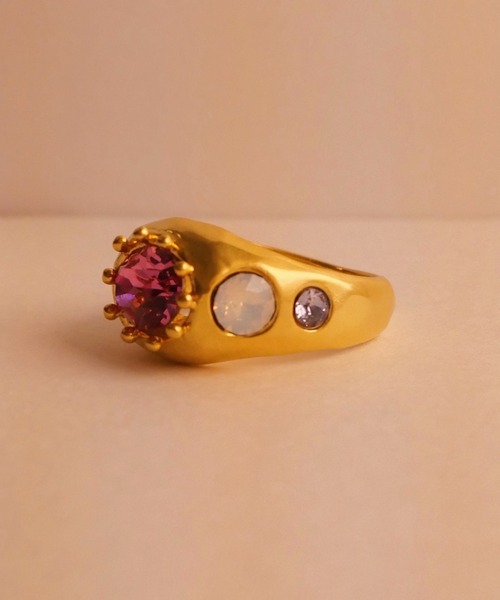 whim(ウィム)の「【NEW】Big Stone Embed Ring(リング・レディース・ゴールド/シルバー/シルバー系その他/ゴールド系その他・#9/#13)」の6枚目の写真