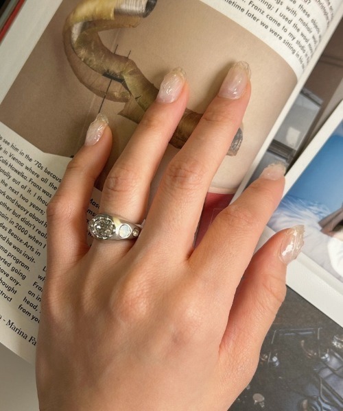 whim(ウィム)の「【NEW】Big Stone Embed Ring(リング・レディース・ゴールド/シルバー/シルバー系その他/ゴールド系その他・#9/#13)」の22枚目の写真