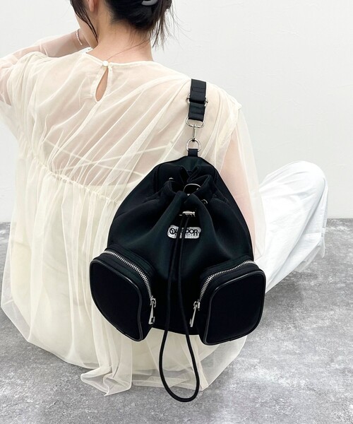 OUTDOOR PRODUCTS（アウトドアプロダクツ）の「【OUTDOOR PRODUCTS/アウトドアプロダクツ】3WAYアウトポケットドロストバッグ（ショルダーバッグ・レディース・オフホワイト/ブラック・FREE）」の2枚目の写真