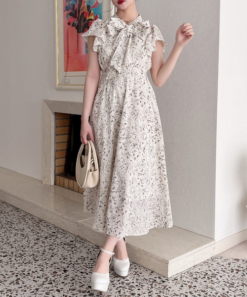 美品★VALENTINO★ボウタイ★ドレープ★ドレス★フレアーワンピース セール】ボウタイ付き ケープ風 フリルカラー フレア ワンピース