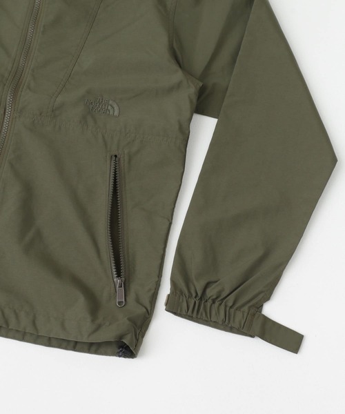 THE NORTH FACE（ザノースフェイス）の「THE NORTH FACE　COMPACT JACKET（ナイロンジャケット・レディース・カーキ/ブラック・MEDIUM/LARGE）」の10枚目の写真