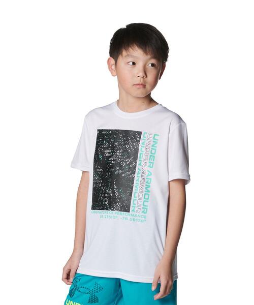 UNDER ARMOUR（アンダーアーマー）の「UAスピードストライド グラフィック ショートスリーブTシャツ（トレーニング/KIDS）（Tシャツ/カットソー・キッズ・ホワイト・140cm/150cm/160cm/120cm/130cm）」の2枚目の写真