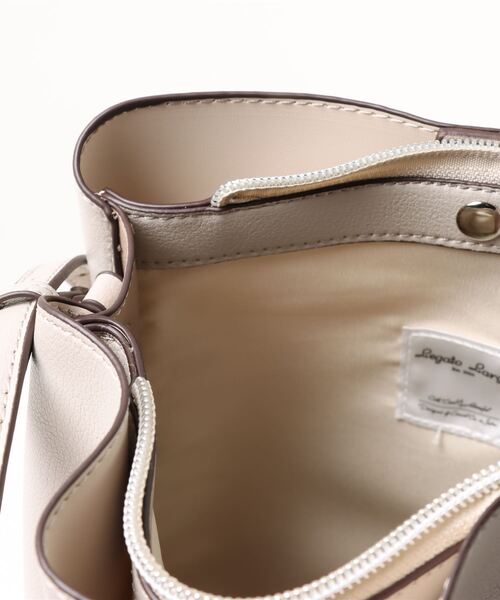 Legato Largo（レガートラルゴ）の「Legato Largo / かるいかばん　縦型ショルダー / LG-P0116（ショルダーバッグ・レディース・ブラック/アイボリー/ベージュ/ラベンダー/イエロー/キャメル/ベージュ系その他/オリーブ/ライトブルー・ONESIZE）」の10枚目の写真