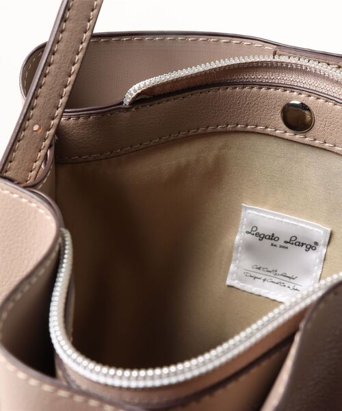 Legato Largo（レガートラルゴ）の「Legato Largo / かるいかばん　縦型ショルダー / LG-P0116（ショルダーバッグ・レディース・ブラック/アイボリー/ベージュ/ラベンダー/イエロー/キャメル/ベージュ系その他/オリーブ/ライトブルー・ONESIZE）」の11枚目の写真