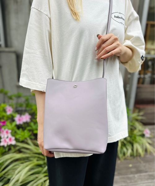 Legato Largo（レガートラルゴ）の「Legato Largo / かるいかばん　縦型ショルダー / LG-P0116（ショルダーバッグ・レディース・ブラック/アイボリー/ベージュ/ラベンダー/イエロー/キャメル/ベージュ系その他/オリーブ/ライトブルー・ONESIZE）」の7枚目の写真