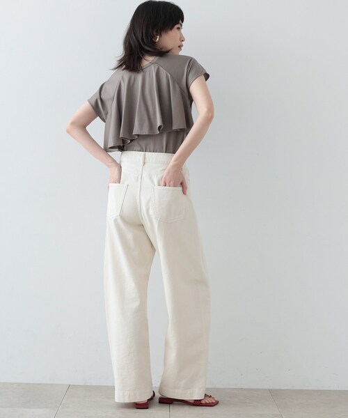 GALLEST(ギャレスト)の「◆2WAYラッフルカットソー(Tシャツ/カットソー・レディース・ホワイト/ブラウン系その他/ブラック・38)」の10枚目の写真