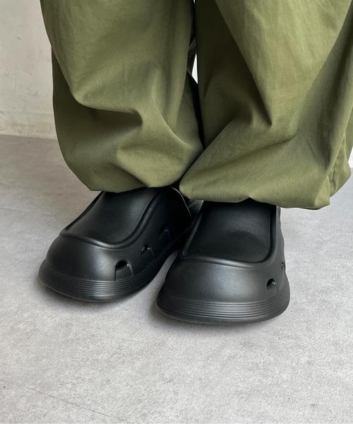 CPCM（シーピーシーエム）の「EVAクロッグサンダル（サンダル・メンズ・アイボリー/ブラック・X-SMALL/SMALL/LARGE/MEDIUM）」の2枚目の写真