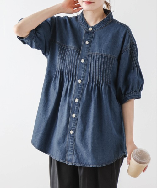 La-gemme(ラジェム)の「ピンタックデニムシャツ(シャツ/ブラウス・レディース・ブルー/ブラック・フリー)」の2枚目の写真