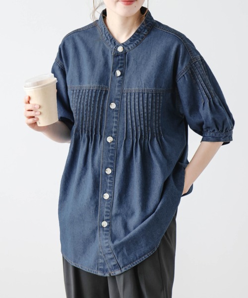 La-gemme(ラジェム)の「ピンタックデニムシャツ(シャツ/ブラウス・レディース・ブルー/ブラック・フリー)」の4枚目の写真