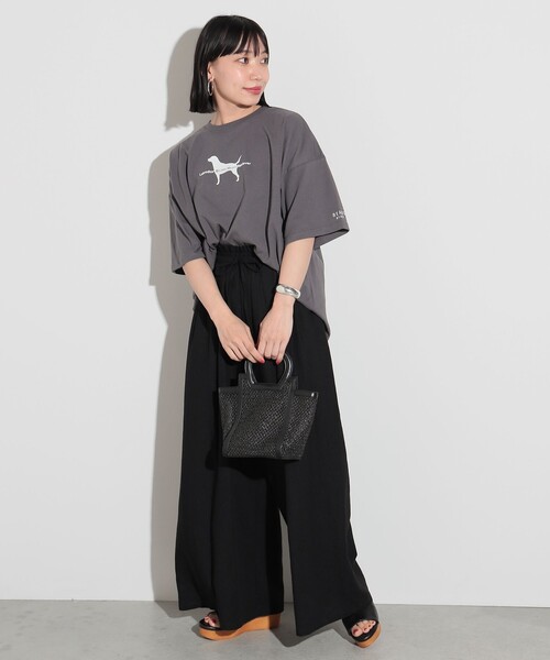 Labrador Retriever(ラブラドールリトリーバー)の「BEAMS HEART / Labrador Retriever フロッキープリント ドッグ Tシャツ(Tシャツ/カットソー・レディース・チャコールグレー/オフホワイト・FREE)」の7枚目の写真