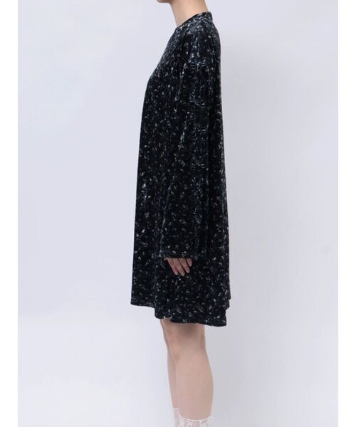 merry jenny（メリージェニー）の「flowerベロアミニワンピース