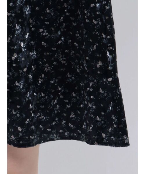 merry jenny（メリージェニー）の「flowerベロアミニワンピース（ワンピース・レディース・ブラック/グリーン・FREE）」の9枚目の写真