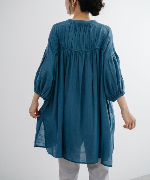 refinedworks（リファインドワークス）の「【refinedworks】 夏にピッタリな軽く涼し気なチュニック！（シャツ/ブラウス・レディース・ブルー/グレイッシュベージュ/ブラック・FREE）」の20枚目の写真