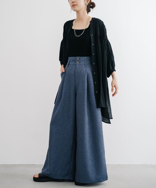 refinedworks（リファインドワークス）の「【refinedworks】 夏にピッタリな軽く涼し気なチュニック！（シャツ/ブラウス・レディース・ブルー/グレイッシュベージュ/ブラック・FREE）」の5枚目の写真