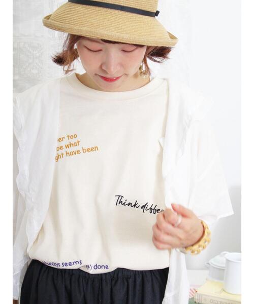 Samansa Mos2(サマンサ モスモス)の「◎ランダムロゴ刺繍Tシャツ(Tシャツ/カットソー・レディース・キナリ/オフホワイト/チャコールグレー・F)」の5枚目の写真