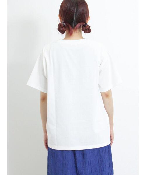 Samansa Mos2(サマンサ モスモス)の「◎ランダムロゴ刺繍Tシャツ(Tシャツ/カットソー・レディース・キナリ/オフホワイト/チャコールグレー・F)」の22枚目の写真