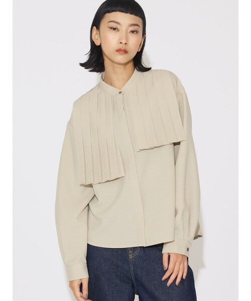 MIDIUMISOLID(ミディウミソリッド)の「MIDIUMISOLID for Ladies フロントプリーツアシンメトリーシャツ(シャツ/ブラウス・レディース・ブラック/ベージュ/ライトグレー/ベージュ系その他・FREE)」の4枚目の写真