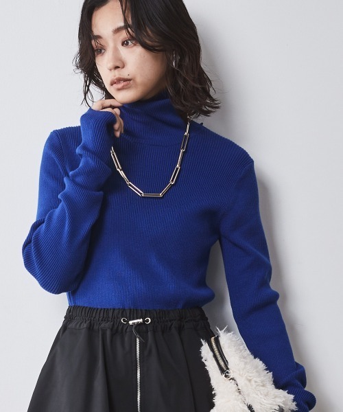 CHIC STYLE（シックスタイル）の「ロングスリーブタートルニット ＜大きいサイズ有＞シックスタイル　（ニット/セーター・レディース・ブラック/レッド/グレー/ブルー・5L/4L/3L/LL/L/M）」の3枚目の写真
