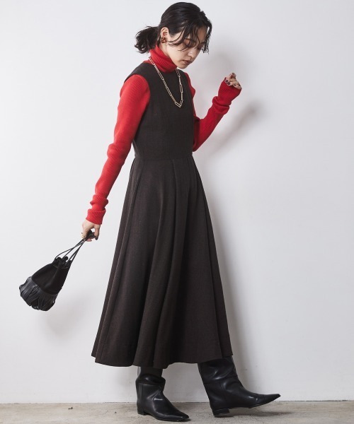 CHIC STYLE（シックスタイル）の「ロングスリーブタートルニット ＜大きいサイズ有＞シックスタイル　（ニット/セーター・レディース・ブラック/レッド/グレー/ブルー・5L/4L/3L/LL/L/M）」の6枚目の写真