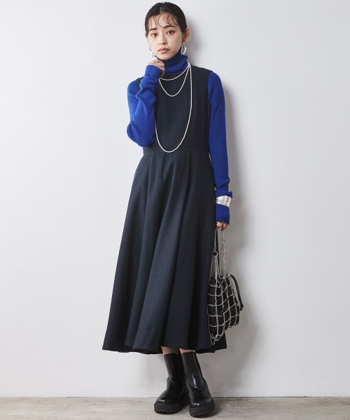 CHIC STYLE（シックスタイル）の「ロングスリーブタートルニット ＜大きいサイズ有＞シックスタイル　（ニット/セーター・レディース・ブラック/レッド/グレー/ブルー・5L/4L/3L/LL/L/M）」の16枚目の写真